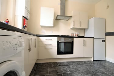 5 bed house, Dinsdale Road, Jesmond Vale, Newcastle, NE21DP - Image 1